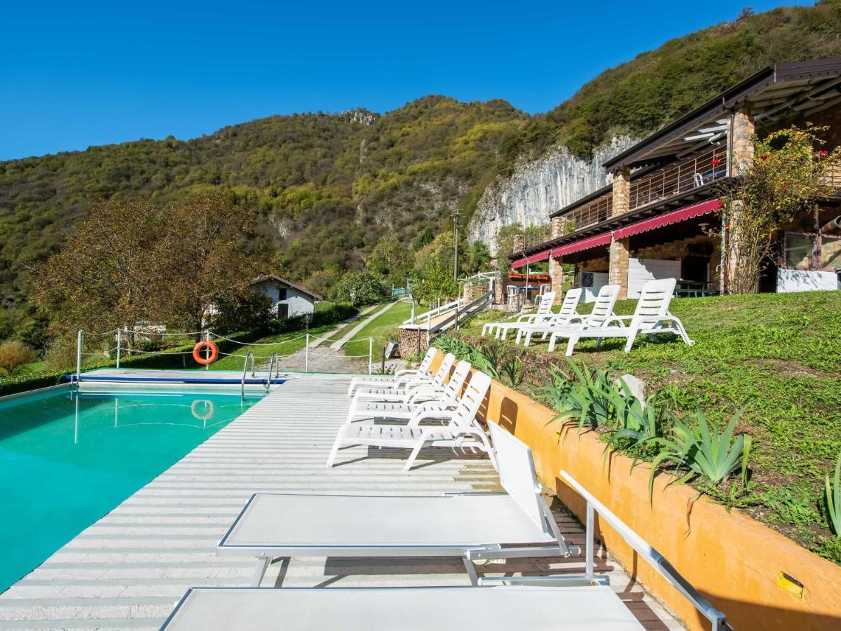Beautiful Chalet With Swimming Pool In Lombardy Villa Marone Bagian luar foto