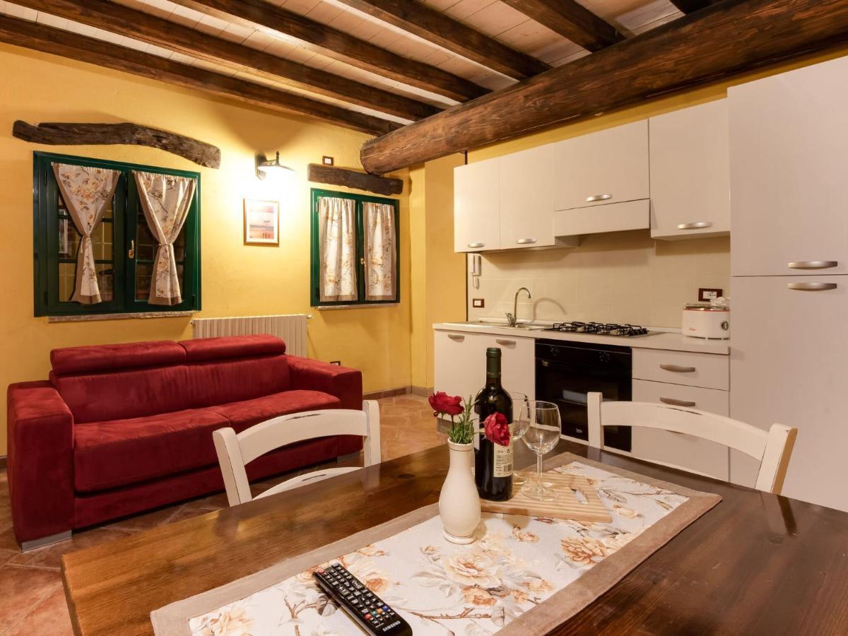 Beautiful Chalet With Swimming Pool In Lombardy Villa Marone Bagian luar foto