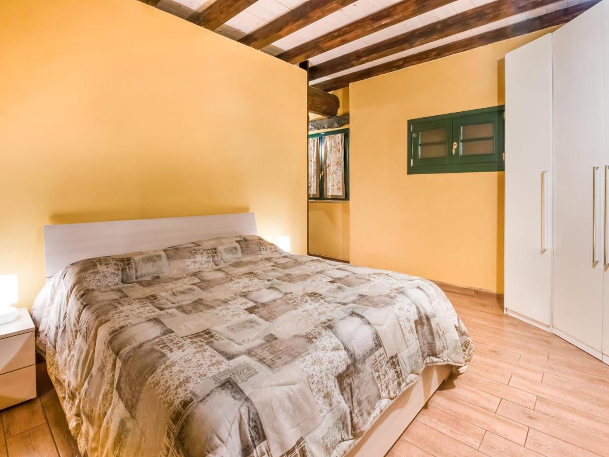 Beautiful Chalet With Swimming Pool In Lombardy Villa Marone Bagian luar foto